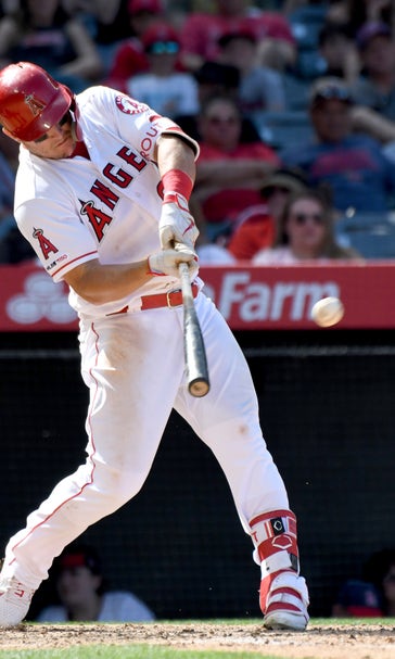 Trout HR 4th game in row; Angels top Texas after bee delay